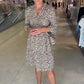 Vestito da Donna alla Moda con Stampa Leopardo, Scollo a V e Vestibilità Larga