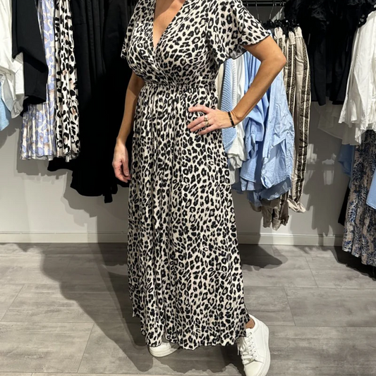 Abito Lungo da Donna con Stampa Leopardata alla Moda