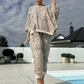 Completo 2 pezzi da donna: top e pantaloni con stampa leopardata