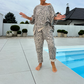 Completo 2 pezzi da donna: top e pantaloni con stampa leopardata