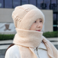 Cappello a Maglia con Sciarpa Integrata