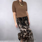 Completo due pezzi da donna composto da maglione e gonna fluida con stampa leopardata