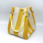 👜✨ Borsa secchiello in maglia – righe chic, capiente, perfetta per le vacanze!