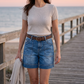 Bermuda in denim da donna a vita media con tasche