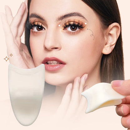 Pratico applicatore per ciglia